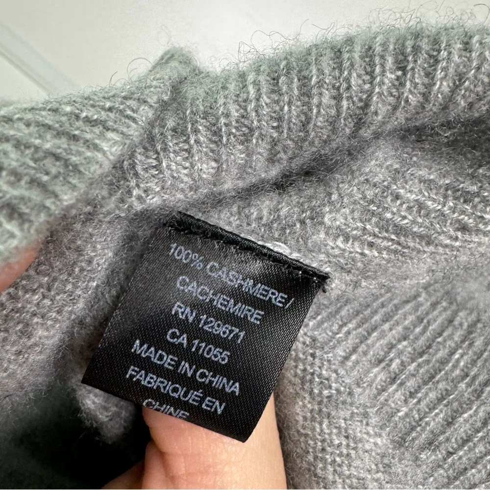 Skull Cashmere Grey Pullover Sweater - Picture 7 of 8